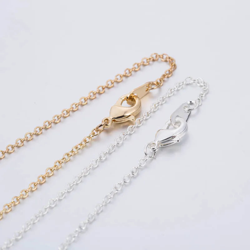 2025 Nueva joyería de película, collar de La Bella y La Bestia para mujer, collares con colgante de princesa Príncipe, accesorios para amantes, regalos