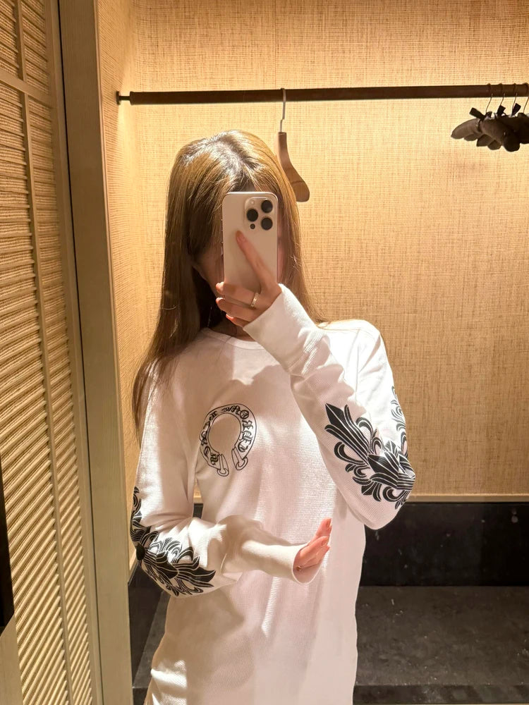 Cseta de Manga Larga Moderna para Mujer, Cuello Redondo, Corte Ajustado, Diseño Estampado, Estilo Americano, Patrón Creati...