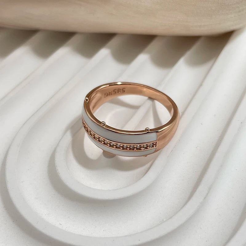 💍 Anillo SYOUJYO de Oro Rosa 585 con Circón Natural Esmalte Blanco, Pavé Completo y Brillo Elegante | Joyería Fina para Uso Diario
