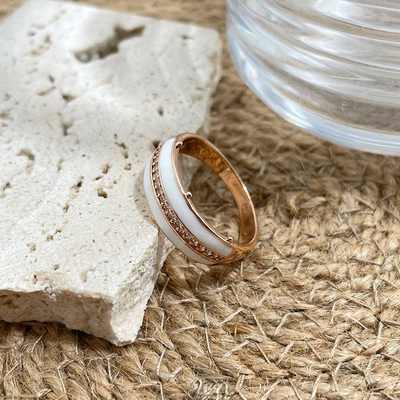 💍 Anillo SYOUJYO de Oro Rosa 585 con Circón Natural Esmalte Blanco, Pavé Completo y Brillo Elegante | Joyería Fina para Uso Diario